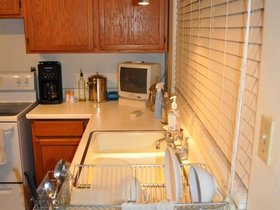 reduced-Kitchen-Before08.jpg