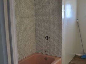 GuestBath_2707.jpg