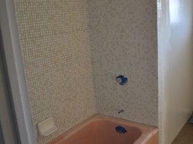 GuestBath_2719.jpg