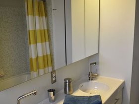 GuestBath_2848.jpg